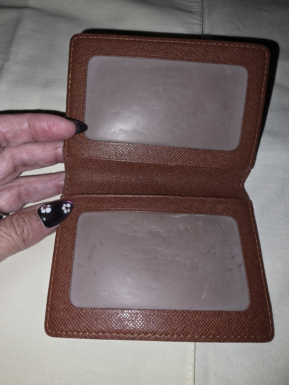 AUTHENTIC Louis Vuitton Monogram Canvas Card Holder in Brown and Gold - Picture 4 of 4